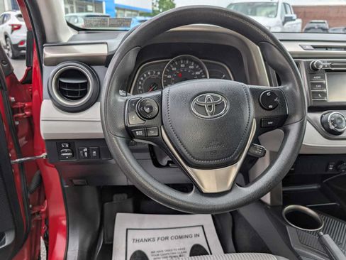 Used 2015 Toyota RAV4 LE AWD/4WD image 34