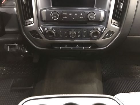 Used 2018 Chevrolet Silverado 1500 LT w/ All Star Edition AWD/4WD image 13