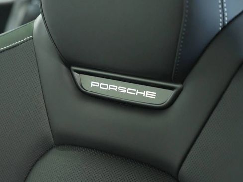 Certified 2025 Porsche Macan 4 Electric AWD/4WD image 35