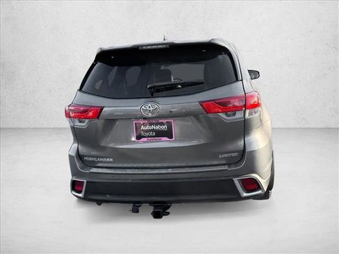 Used 2019 Toyota Highlander Limited image 6