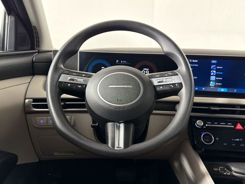Used 2025 Hyundai Tucson SEL AWD/4WD image 9