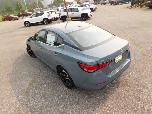 Used 2024 Nissan Sentra SV FWD image 7