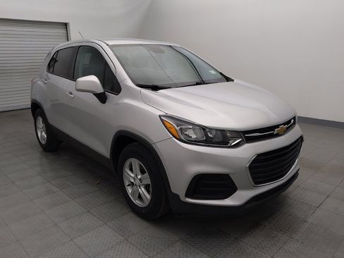Used 2020 Chevrolet Trax LS w/ Tint and Cruise Package image 13
