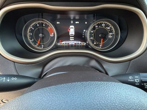 Used 2017 Jeep Cherokee Trailhawk image 21