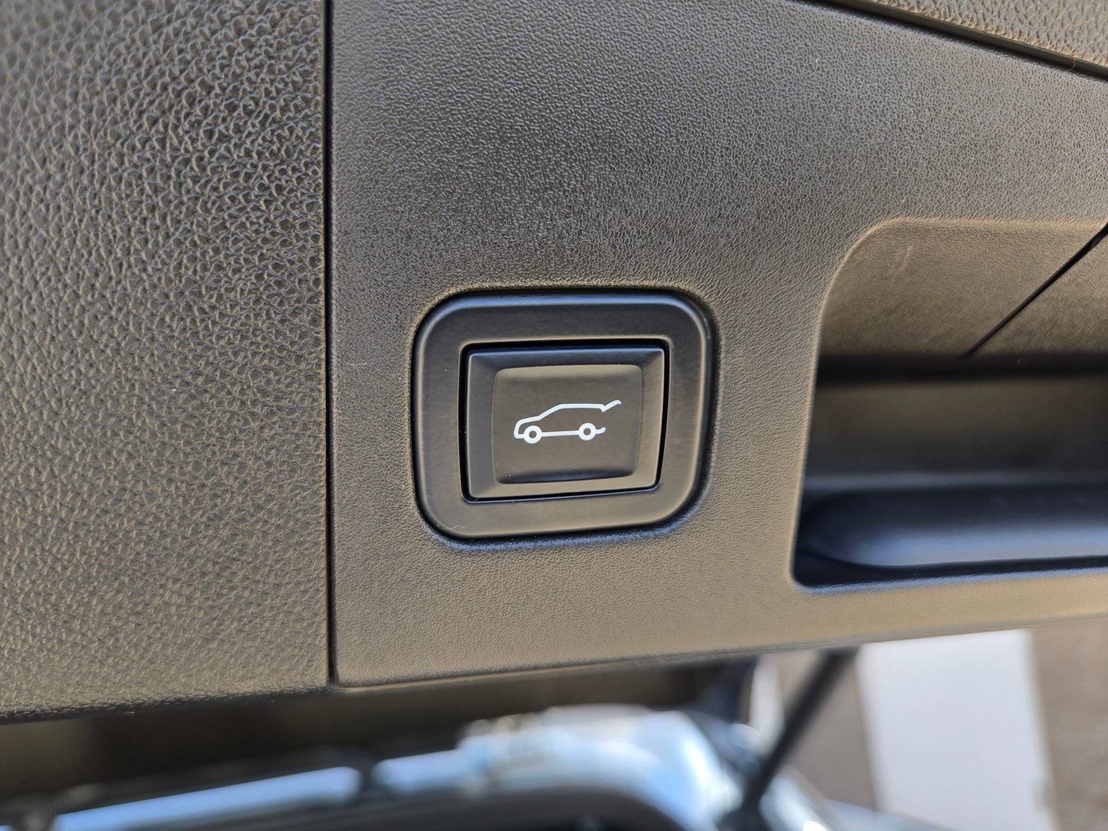 Used 2022 Cadillac XT4 Sport w/ Comfort Package FWD image 28