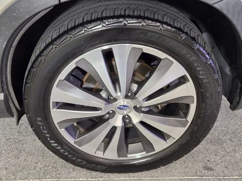 Used 2019 Subaru Ascent Limited AWD/4WD image 13