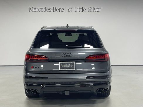 Used 2021 Audi SQ7 Premium Plus w/ Driver Assistance Package AWD/4WD image 4