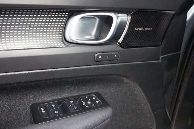 Used 2021 Volvo XC40 P8 Recharge w/ Advanced Package AWD/4WD image 15