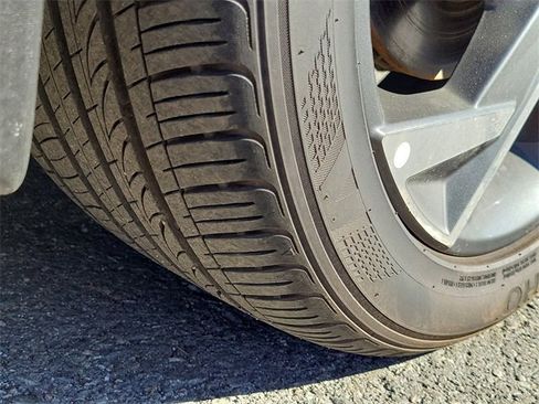 Used 2024 Hyundai Elantra SEL w/ Convenience Package image 25