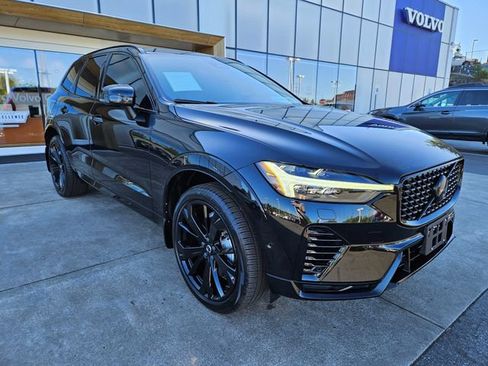 Used 2024 Volvo XC60 T8 Ultimate AWD/4WD image 3