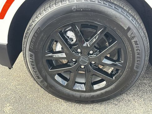 Certified 2024 Chevrolet Equinox LS image 8