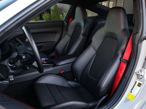 Used 2022 Porsche 911 GT3 RWD image 38