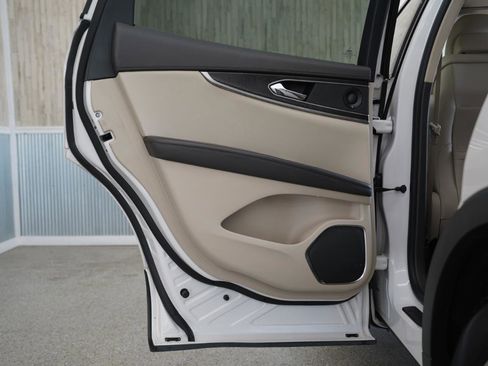 Used 2019 Lincoln Nautilus Reserve w/ Driver Assistance Package image 35