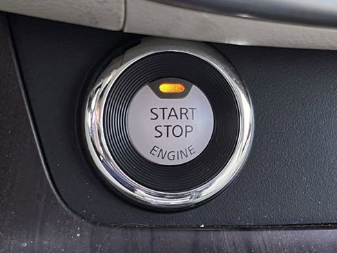 Used 2019 Nissan Murano Platinum w/ Cargo Package image 18