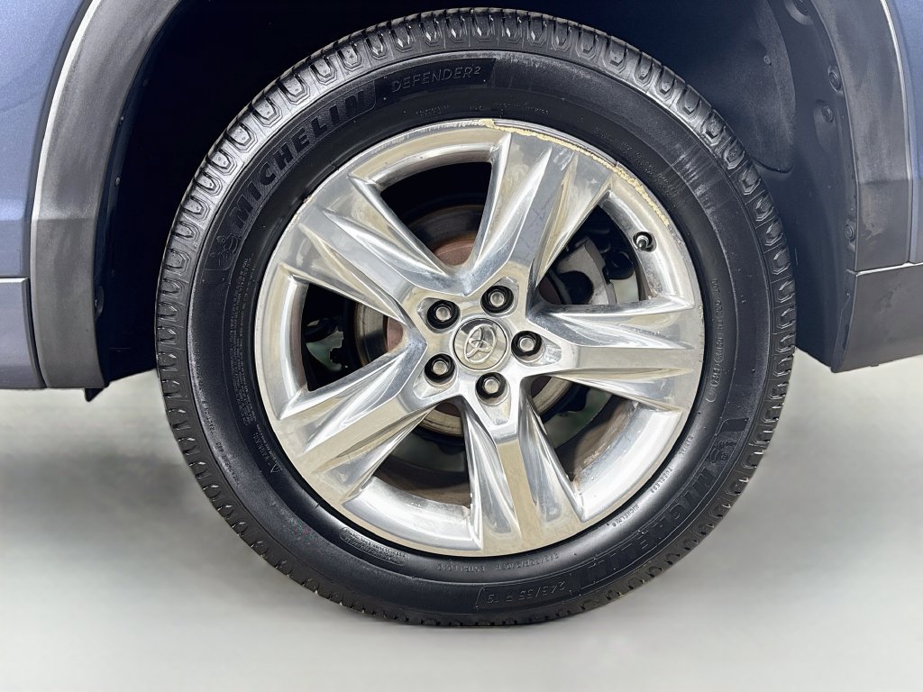 Used 2014 Toyota Highlander Limited Platinum FWD image 39