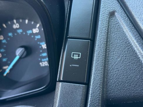 Used 2019 Ford Transit 150 XLT image 22