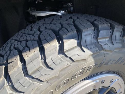 New 2025 Ford Ranger Raptor image 39