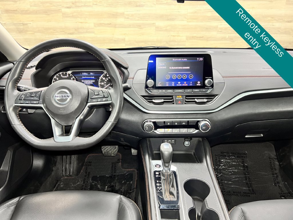 Used 2022 Nissan Altima 2.5 SR FWD image 2