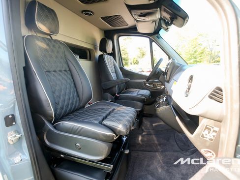 Used 2023 Mercedes-Benz Sprinter 3500 image 16