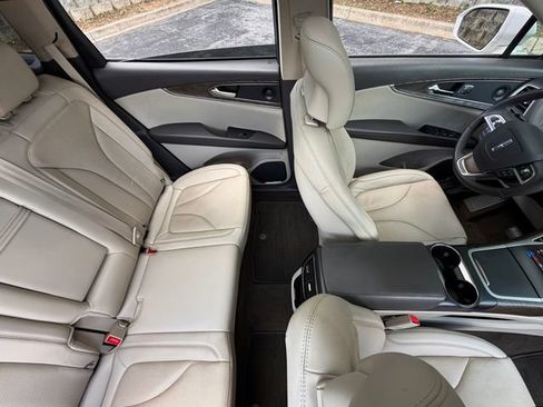 Used 2019 Lincoln Nautilus Reserve w/ Class II Trailer Tow Package FWD image 31