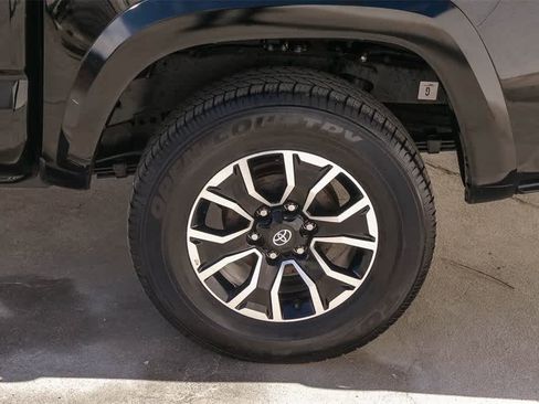 Used 2023 Toyota Tacoma TRD Sport image 6