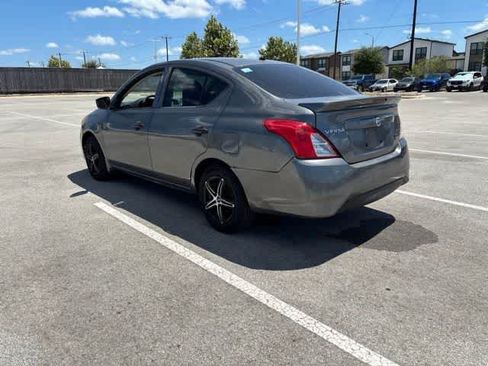 Used 2017 Nissan Versa S Plus FWD image 3