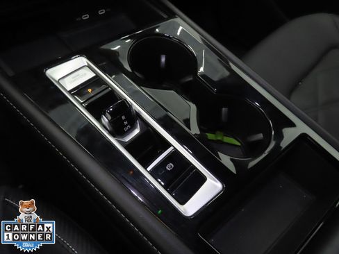 Used 2024 Volkswagen Atlas Cross Sport SE image 18