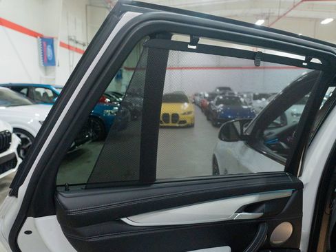 Used 2015 BMW X5 M AWD/4WD image 22