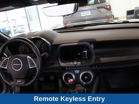 Used 2020 Chevrolet Camaro SS image 8