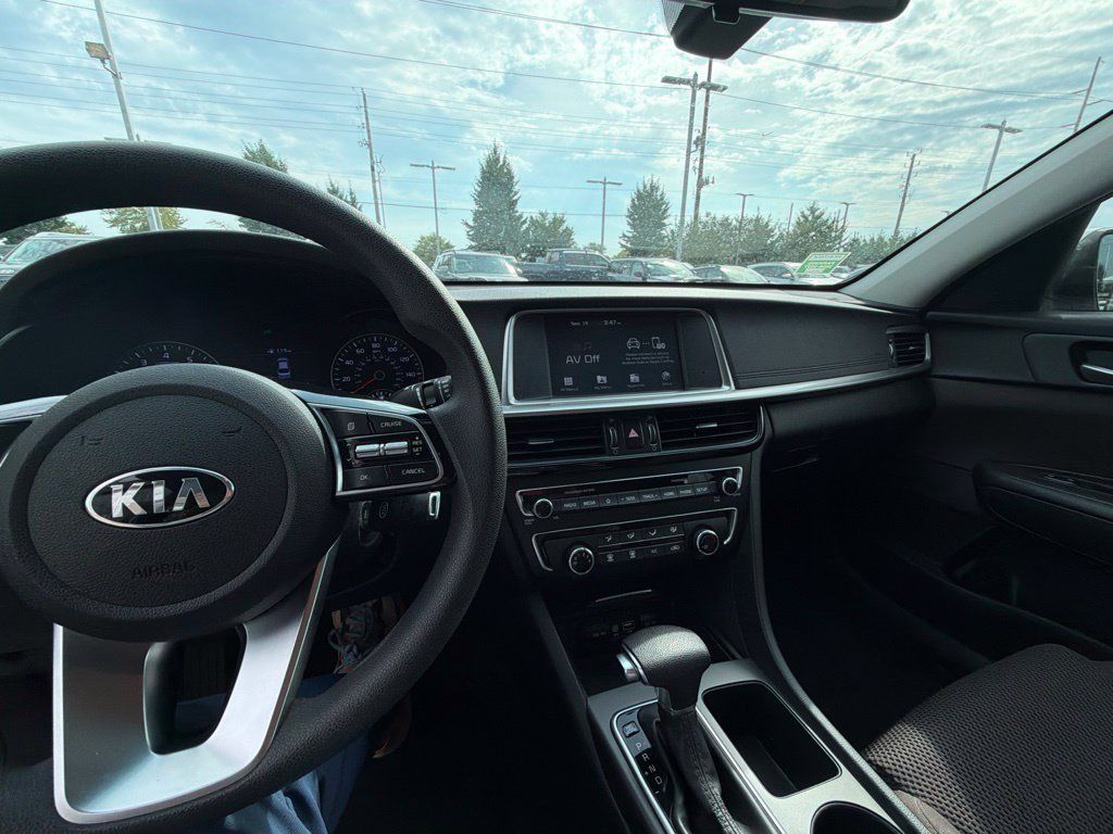 Used 2020 Kia Optima LX FWD image 4