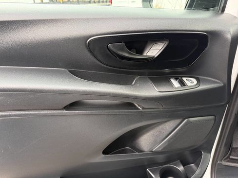 Used 2019 Mercedes-Benz Metris w/ Driver Comfort Package image 27