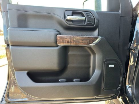 Used 2020 GMC Sierra 2500 Denali w/ Denali Ultimate Package image 12