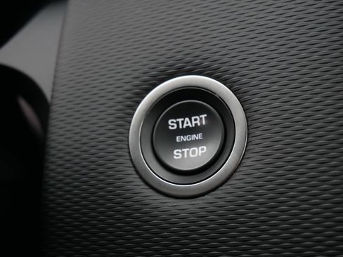 Used 2024 Land Rover Discovery Sport Dynamic SE image 33