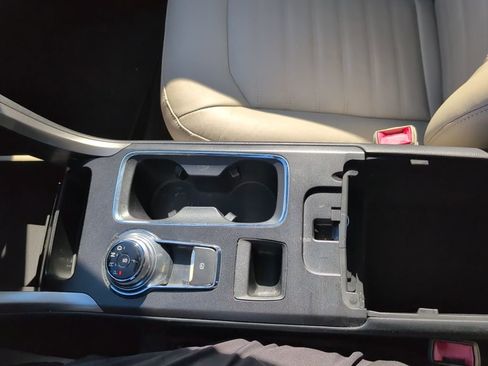 Used 2017 Ford Fusion SE image 20