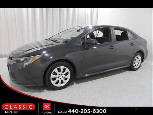 Certified 2024 Toyota Corolla LE FWD image 3