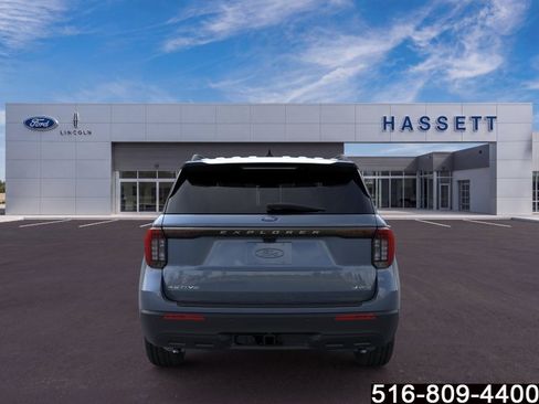 Used 2026 Ford Explorer Active AWD/4WD image 6