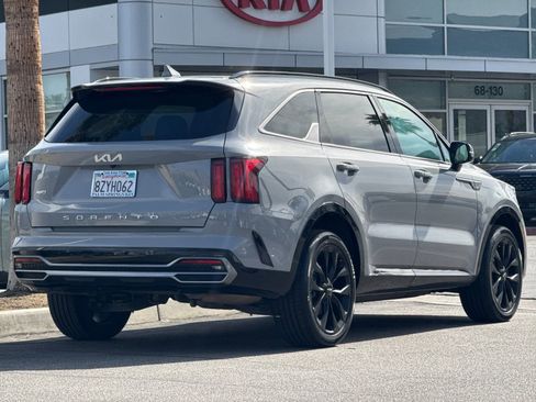 Used 2022 Kia Sorento SX AWD/4WD image 3