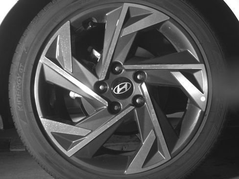 Used 2025 Hyundai Elantra SEL FWD image 15