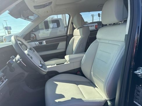 Used 2024 Hyundai Santa Fe Calligraphy image 5