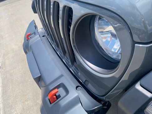 Used 2023 Jeep Gladiator Mojave w/ Cold Weather Group AWD/4WD image 30
