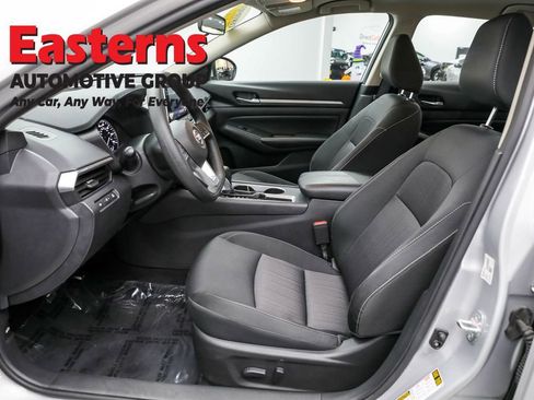 Used 2022 Nissan Altima 2.5 SV image 14