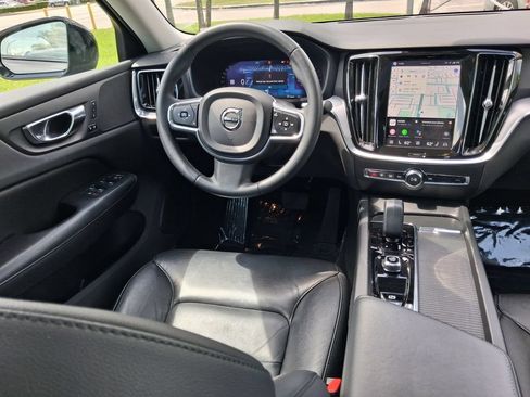 Used 2023 Volvo S60 B5 Core FWD image 10