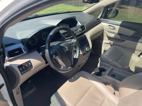 Used 2015 Honda Odyssey Touring image 11