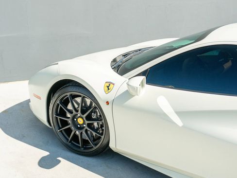 Used 2019 Ferrari 488 GTB image 45