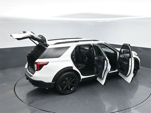 Used 2023 Ford Explorer ST-Line w/ Class IV Trailer Tow Package image 62