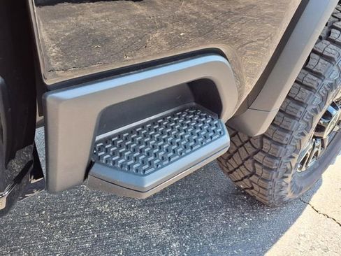 New 2025 Chevrolet Silverado 2500 ZR2 w/ Technology Package image 17