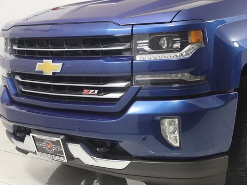 Used 2017 Chevrolet Silverado 1500 LTZ Z71 w/ LTZ Plus Package AWD/4WD image 48