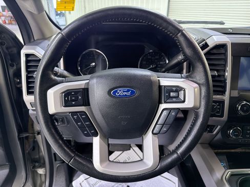 Used 2019 Ford F250 Lariat w/ Chrome Package AWD/4WD image 13