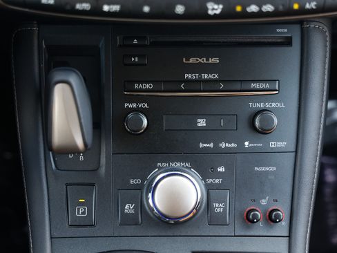 Used 2016 Lexus CT 200h w/ Navigation Package FWD image 35