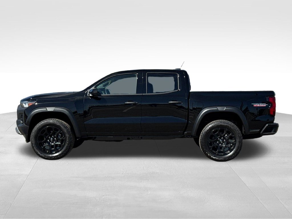 New 2026 Chevrolet Colorado Trail Boss AWD/4WD image 2